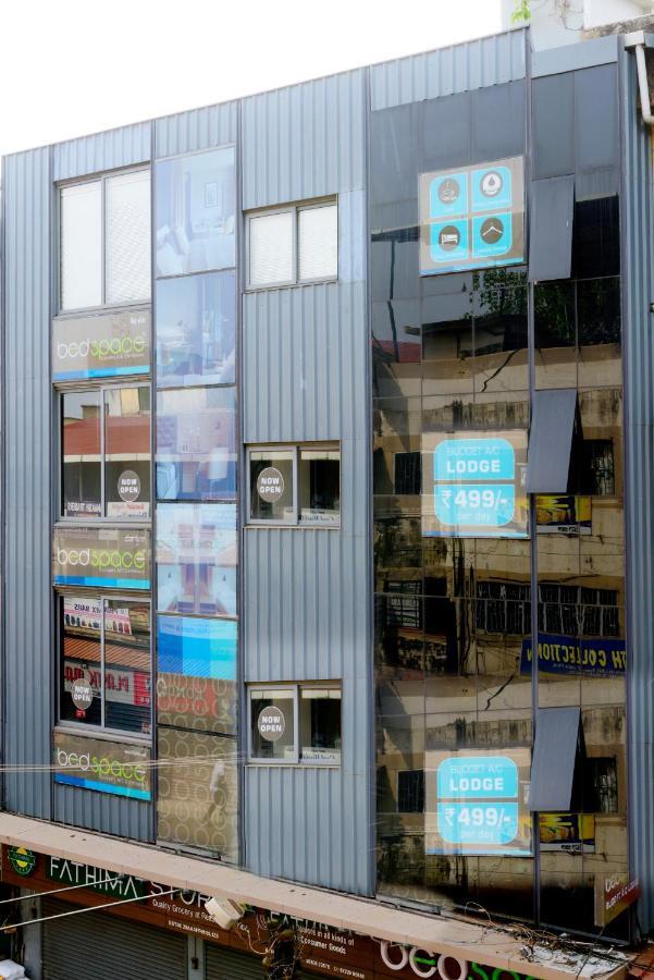 Bedspace- Capsule Ac Hotel Mangaluru Zewnętrze zdjęcie